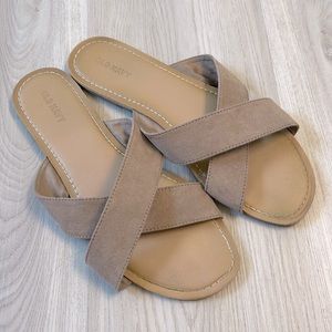 🌟Old Navy Cross Slides - Women 8 1/2🌟